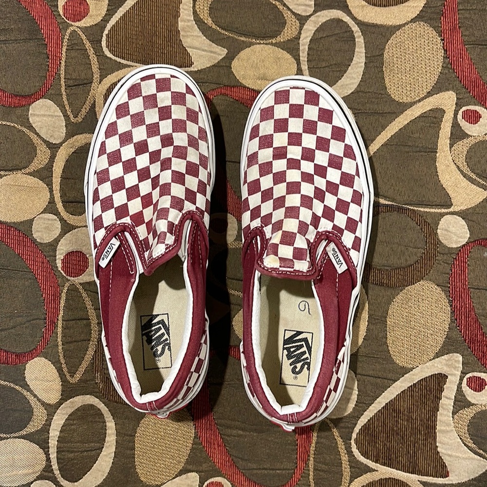 Kids vans. Maroon & white skater vans. Kids size 4.5.